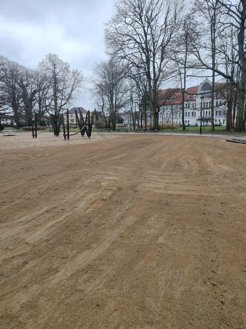 Zdjęcie do projektu Odnowienie placu zabaw Park Zdrojowy Mieszka I