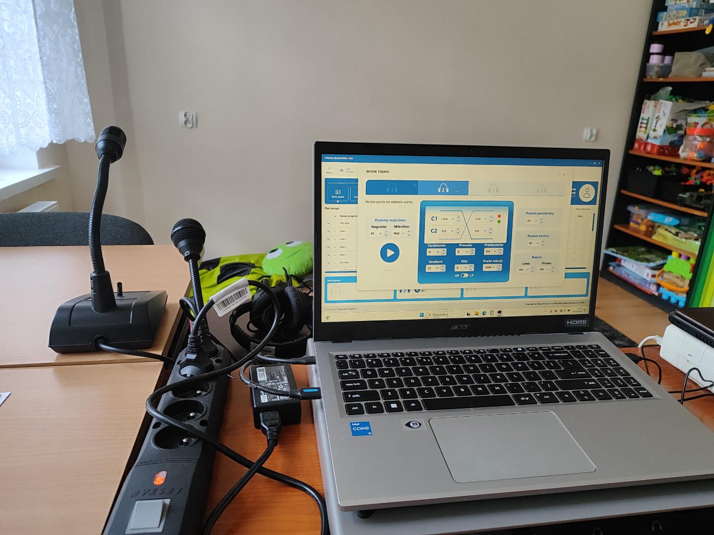 Zdjęcie do projektu "ŚWIAT DŹWIĘKÓW" – ZAKUP SPRZĘTU DO DIAGNOZY I TERAPII UWAGI SŁUCHOWEJ METODĄ A. TOMATISA DLA MŁODSZYCH MIESZKAŃCÓW ŚWINOUJŚCIA